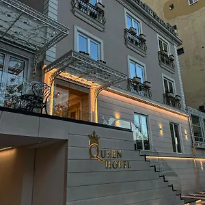 Queen 4*, Selitë e Vogël Albânia