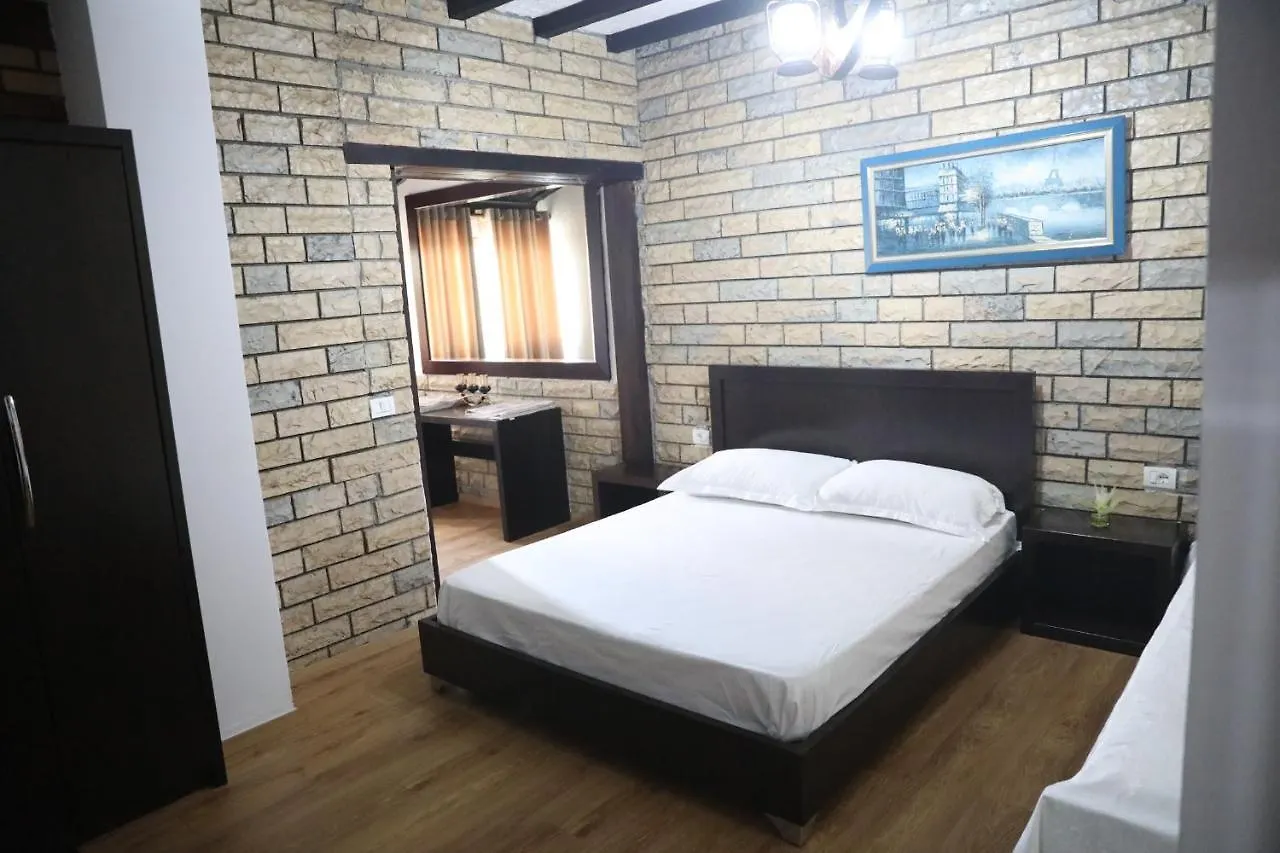 ****  Hotel Paris Berat Albania