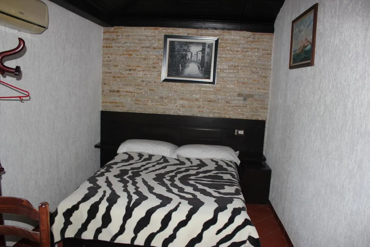 Hotel Paris Berat Albania