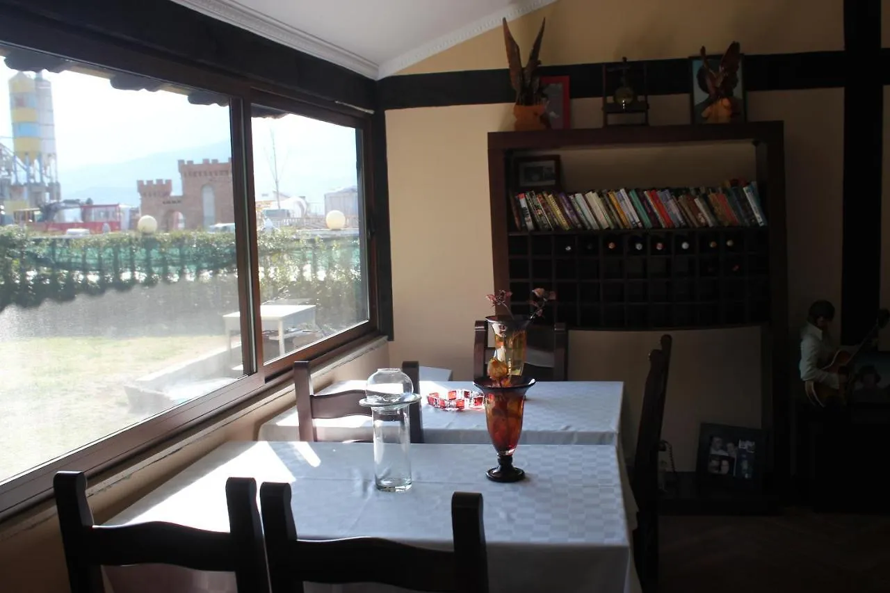 ****  Hotel Paris Berat Albania
